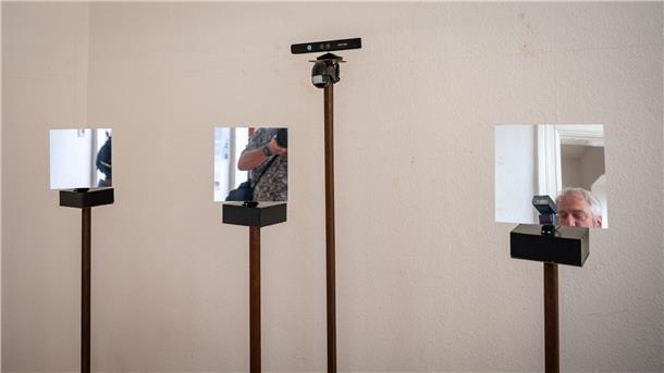 Thomas Guggenbergers interaktive Video-Installation "Strange Faces".