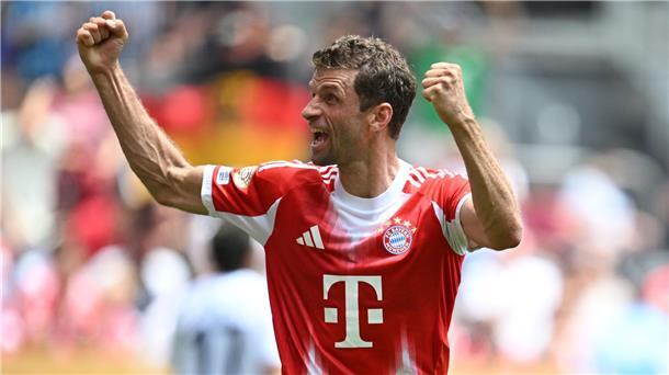Müllers Bayern-Finale: „Wenn’s vorbei ist, ist es vorbei“ Thomas Müllers Jubel nach dem 250. Pflichtspieltor als Bayern-Profi.