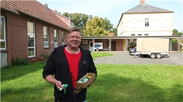 Thorsten Memenga ist Eigentümer der Stollhammer Schule. Er möchte in die Schulgebäude ein gutes Dutzend Wohnungen bauen lassen.