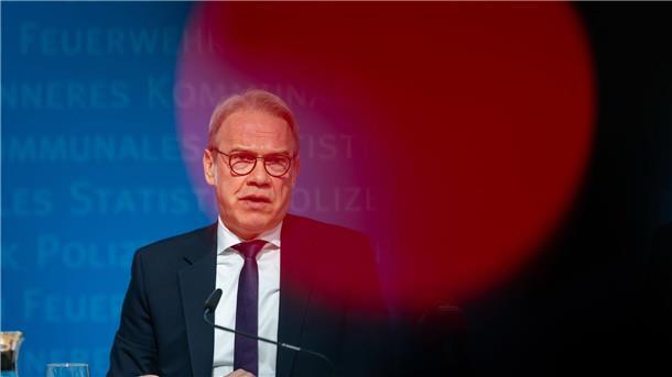 Thüringens Innenminister Georg Maier (SPD) hält einen Verbotsantrag für aussichtsreich. (Archivfoto)
