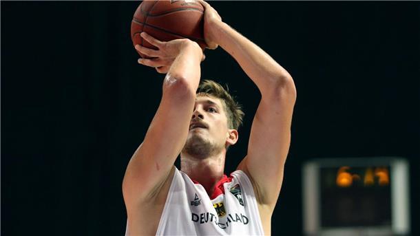 Pleiß wechselt zu Panathinaikos Tibor Pleiß spielt künftig für Panathinaikos Athen