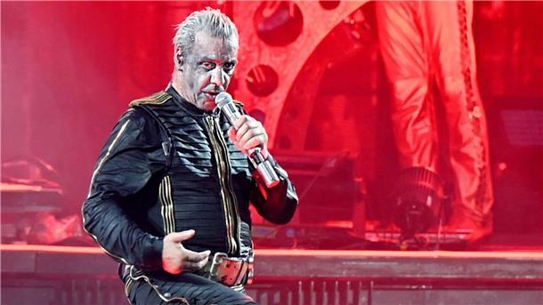 Sänger Till Lindemann am Mikrofon