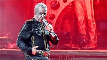 Till Lindemann steht im Rahmen der Deutschland-Tournee auf der Bühne.