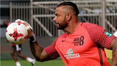Tim Wiese kämpft heute vor Gericht gegen Stadionverbot bei Werder Bremen Tim Wiese hat bei Werder Bremen ein Stadionverbot bekommen.