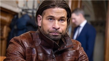 Tim Wiese im Gerichtssaal des Landgerichts Bremen.