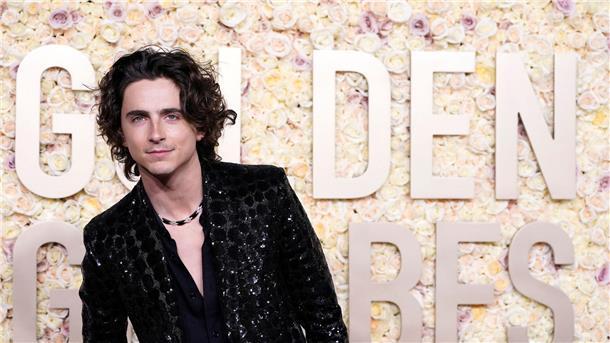 Timothée Chalamet zog bei der Verleihung der Golden Globes alle Blicke auf sich.