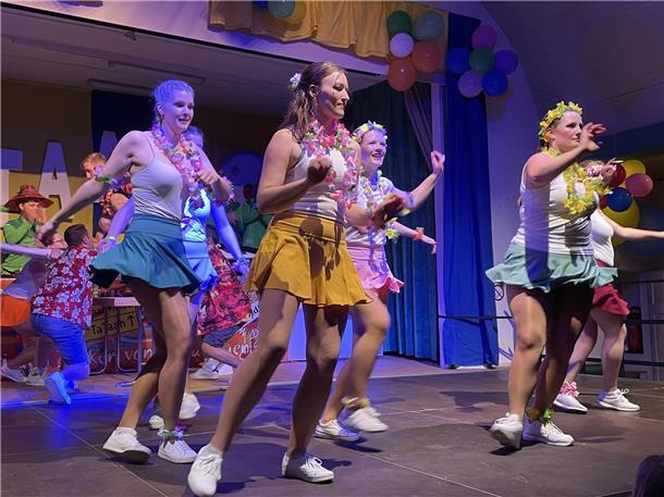 Tolle Kostüme, schwungvolle Tänze - so geht Karneval.