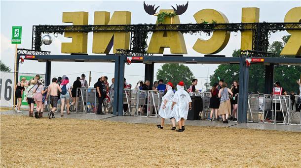 Tolle Stimmung auf und vor den Bühnen und auf den Zeltplätzen des Hurricane-Fest...