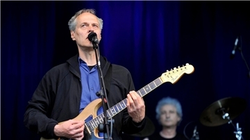 Tom Verlaine ist tot. Der Sänger und Gitarrist starb mit 73 Jahren.