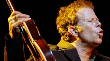 Tom Waits hat sich in den vergangenen Jahren rar gemacht. (Archivbild)
