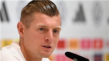 Toni Kroos äußert sich zur Flutkatastrophe in Spanien.