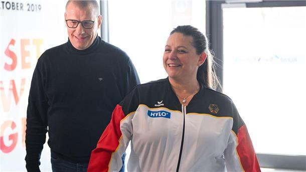 Nach Turn-Skandal: Ex-Biles-Trainerin startet mit Schwung Toptrainerin Aimee Boorman geht die Arbeit in Stuttgart voller Euphorie an.