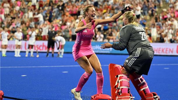 Thriller im Hockey-Park: Torfrau wird zur Penalty-Königin Torhüterin Julia Sonntag rettete den Finaleinzug.
