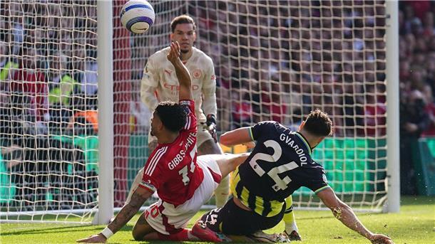 ManCity verliert auch Spitzenspiel bei Nottingham Torraumszenen gab es beim Spiel zwischen Nottingham Forest und Manchester City nur wenige.