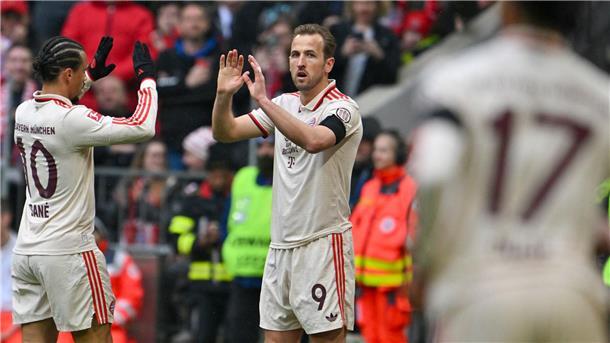 Torschützen jubeln gemeinsam: Leroy Sané (l) und Harry Kane.