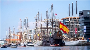 Touristen lieben es: Segelschiffe liegen bei der Eröffnung der «Maritimen Tage» im Jahr 2021 im Hafen. 