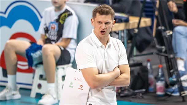 Trainer Adam Swaczyna und der VfB Friedrichshafen erzwangen ein fünftes Spiel gegen Lüneburg.