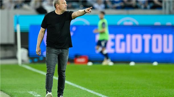Trainer André Breiteneiter und Hannover 96 spielen am Sonntag in Darmstadt.