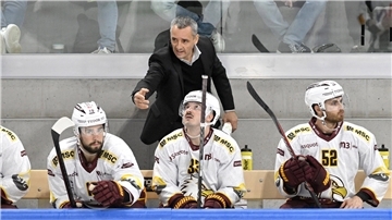 Trainer Jan Cadieux führte Genf im vergangenen Jahr zum Titel in der CHL, verpasste aber die Playoffs in der heimischen Schweizer Eishockey-Liga.