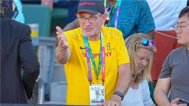 Trainer Ulli Knapp ist auf die WM gespannt. (Archivbild)