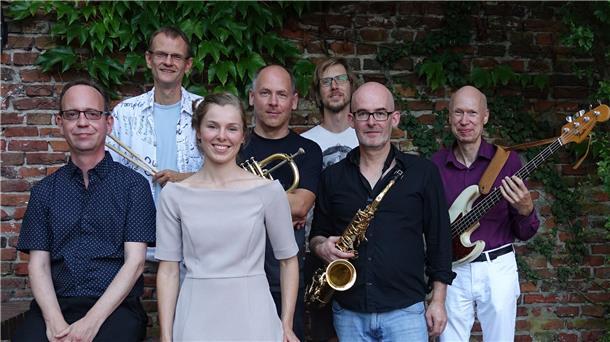 Treten in Nordenham auf: Tin Tin Deo.