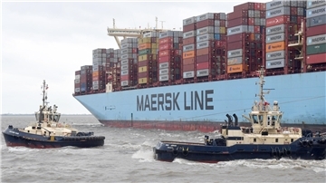Trotz Rekordgewinnen in den vergangenen Jahren will Moller-Maersk Tausende Stellen abbauen. Die dänische Reederei schlägt auch in Bremerhaven um.