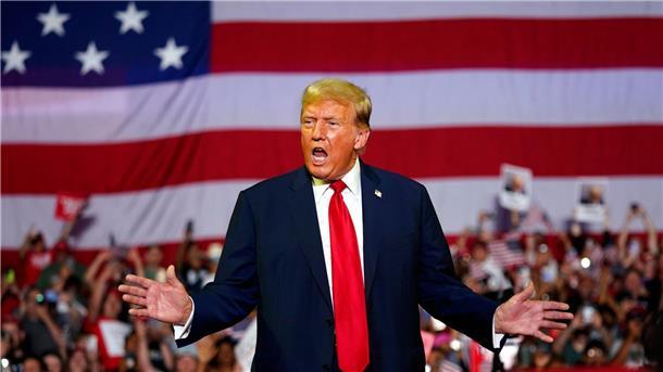 Trump: Entscheidung zu Vize getroffen Trump lässt seit Monaten Spekulationen freien Lauf, wen er als Vize an seine Seite holen wird.