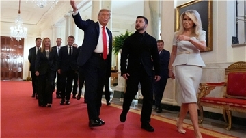 Trump sagt, er fand es „besser“, wenn sich Selenskyj und Putin zunächst ohne ihn treffen. 