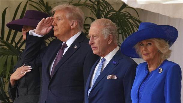 Worte ohne Taten? Trump ließ sich in Großbritannien feiern Trump und der König: Der US-Präsident bezeichnet Charles als Freund.