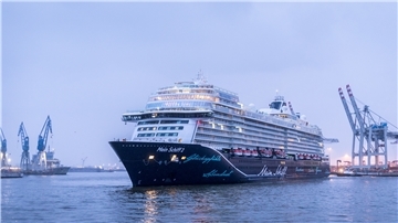 Tui Cruises hat Kreuzfahrten ab Kiel für diesen Monat abgesagt, weil das Bundesland Schleswig-Holstein Reisen verboten hat.