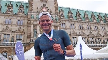 TV-Sprecher Thorsten Schröder hat erfolgreich den Triathlonwettbewerb Norseman absolviert. (Archivbild)