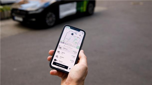 Uber-Fahrgäste aus München besonders vergesslich Uber-Fahrgäste vergaßen am häufigsten Telefone, Geldbörsen und Schlüssel.