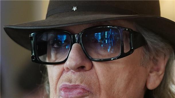 Udo Lindenberg unterstützt Bündnis „Hamburg steht auf“ Udo Lindenberg ist beim Bündnis „Hamburg steht auf!“ mit dabei.