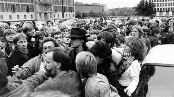 Vor 40 Jahren rockt Udo Lindenberg die DDR Udo Lindenberg vor dem Palast der Republik.