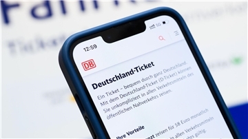 Über die Deutsche Bahn können Deutschlandtickets im Raum Lüchow-Dannenberg weiter gekauft werden. (Archivbild)
