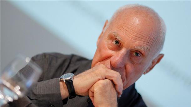 Der Meister des Stahls: US-Künstler Richard Serra gestorben Übereinstimmenden US-Medienberichten zufolge starb Serra im US-Bundesstaat New York infolge einer Lungenentzündung.