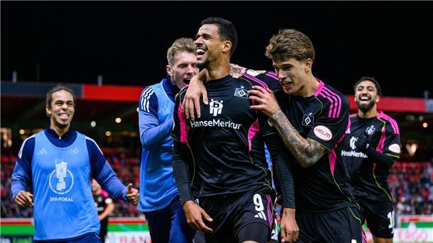 Umjubelter Siegtorschütze: Hamburgs Robert Glatzel.