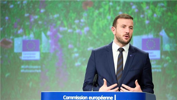 EU: Grüner Wandel braucht 600 Milliarden Euro pro Jahr Umweltkommissar Virginijus Sinkevicius: Brauchen zusätzlich Investitionen im Umfang von etwa 600 Milliarden Euro pro Jahr um die Klima- und Umweltschutzziele der EU zu erreichen.