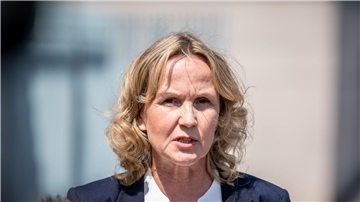 Umweltministerin Steffi Lemke (Bündnis 90/Die Grünen) spricht bei einem Pressestatement.