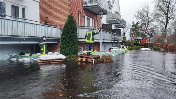  Kräfte aus dem Cuxland sind in Verden im Einsatz. 