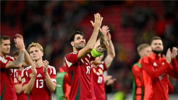 Deutschland-Gruppe: Ungarn schlägt Bosnien-Herzegowina Ungarns Dominik Szoboszlai (M) war mit zwei Toren der Matchwinner beim 2:0-Sieg in Bosnien-Herzegowina.