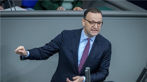 Unionsfraktionsvize Jens Spahn findet, dass man im Bundestag die richtige Balance im Umgang mit der AfD finden muss. (Archivfoto)