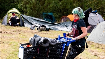 Unter dem Motto „Sylt für alle“ veranstaltet die Gruppe „Aktion Sylt“ ein mehrwöchiges Protestcamp.