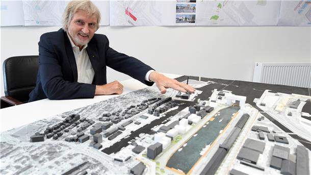 Unternehmer Norbert Plambeck propagiert, dass der Steubenhöft mi tden Hapag-Hallen und dem Amerikahafen sich eignet, um einen Kreuzfahrtterminal zu bauen.