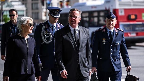 Ampel streitet über Finanzierung künftiger Rüstungsausgaben Unterwegs in den USA und Kanada schickt Verteidigungsminister Boris Pistorius den Vorschlag nach Berlin, Militärausgaben nicht durch die Schuldenbremse zu beschränken.