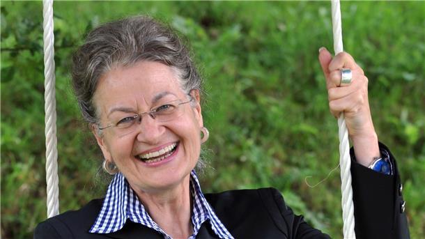 „Fallers“-Darstellerin Ursula Cantieni gestorben Ursula Cantieni war Schauspielerin in der populären, regionalen Fernsehserie „Die Fallers, eine Schwarzwaldfamilie“.