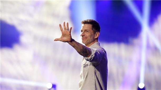 Gamescom startet mit großem Andrang US-Filmregisseur Zack Snyder auf der Gamescom in Köln.