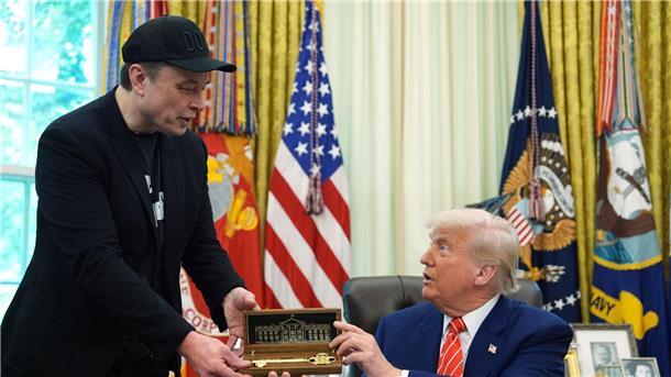 „Zu weit gegangen“ – Musk bedauert Kritik an Trump US-Präsident Donald Trump und Elon Musk.