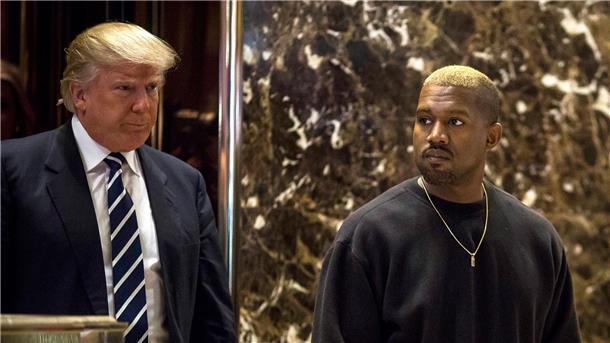 Trump und Kanye West im Clinch wegen eines Dinners US-Präsident Donald Trump und US-Rapper Kanye West gehen im Trump Tower in Manhattan. (Archiv)