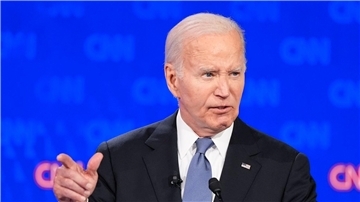 Verpatzter Auftritt: Biden bemüht sich um Schadensbegrenzung US-Präsident Joe Biden hat bei der TV-Debatte gegen seinen Kontrahenten Donald Trump keine gute Figur gemacht.